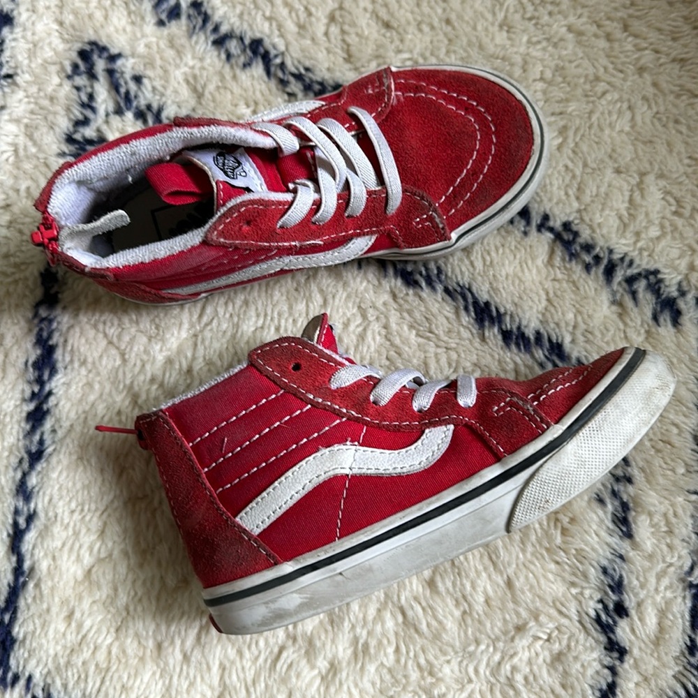 Red toddler Vans Sk8-Hi zip